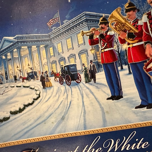 White House Christmas Ornament 2010 - Picture 13 of 15